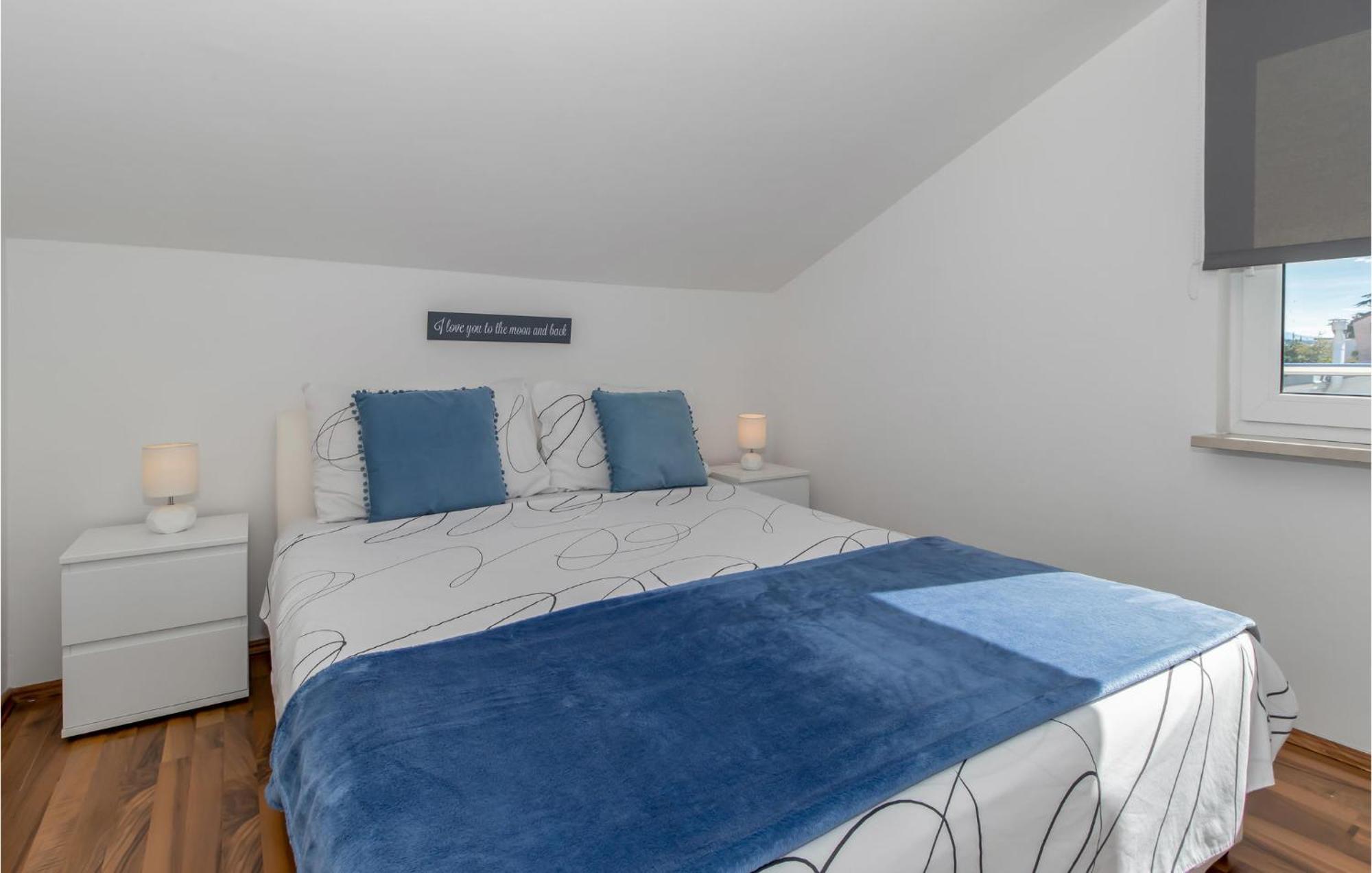 Stunning Apartment In Dramalj With House Sea View Kültér fotó