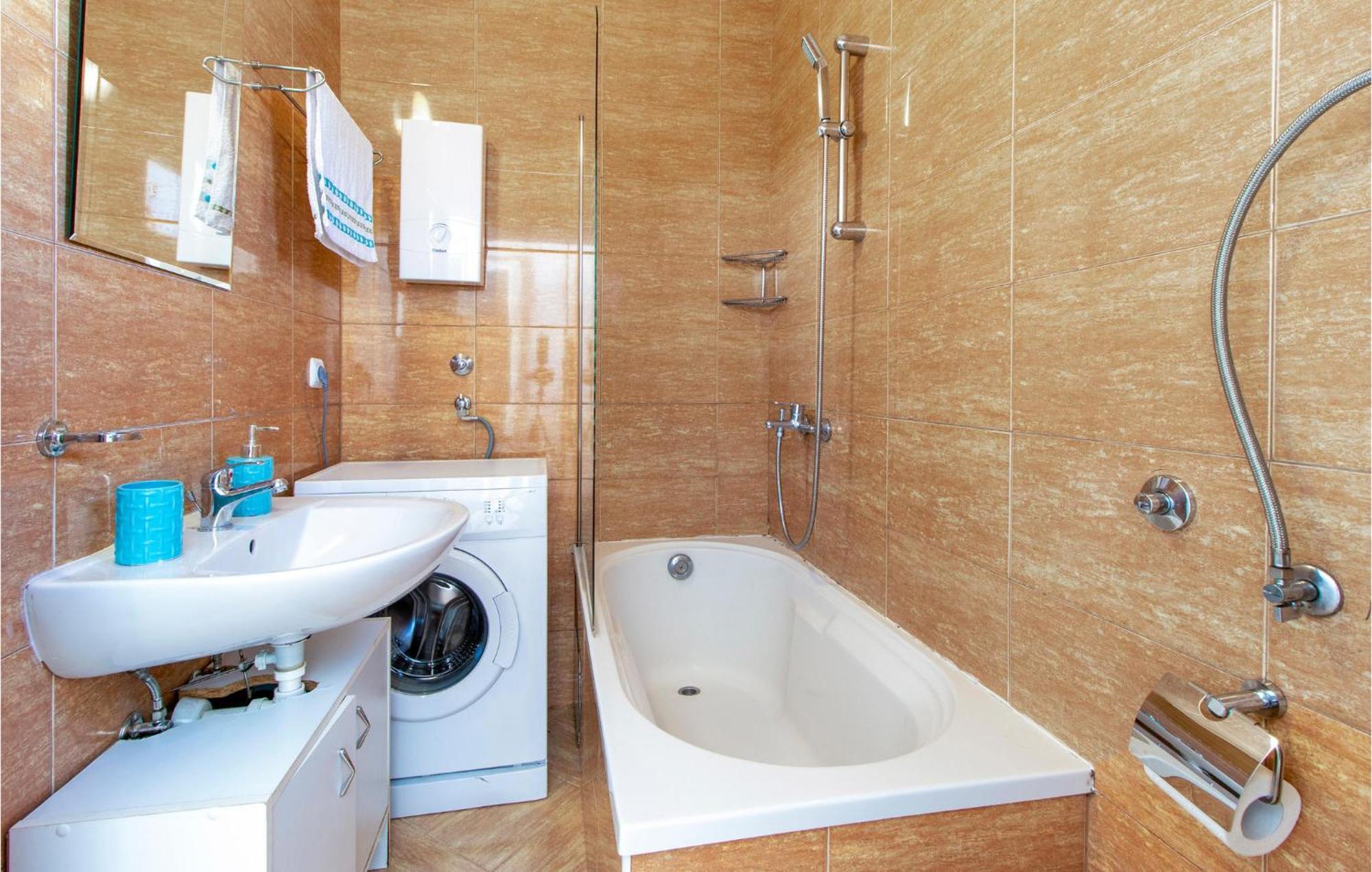 Stunning Apartment In Dramalj With House Sea View Kültér fotó
