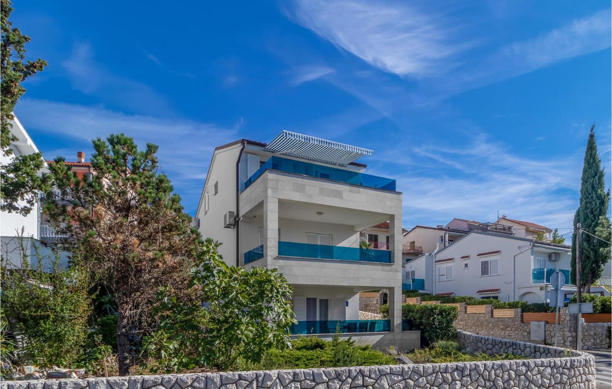 Stunning Apartment In Dramalj With House Sea View Kültér fotó