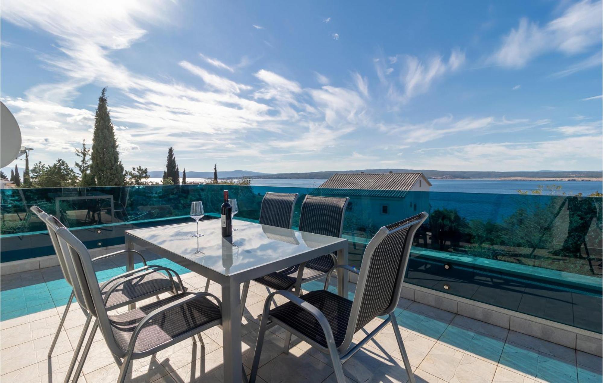 Stunning Apartment In Dramalj With House Sea View Kültér fotó