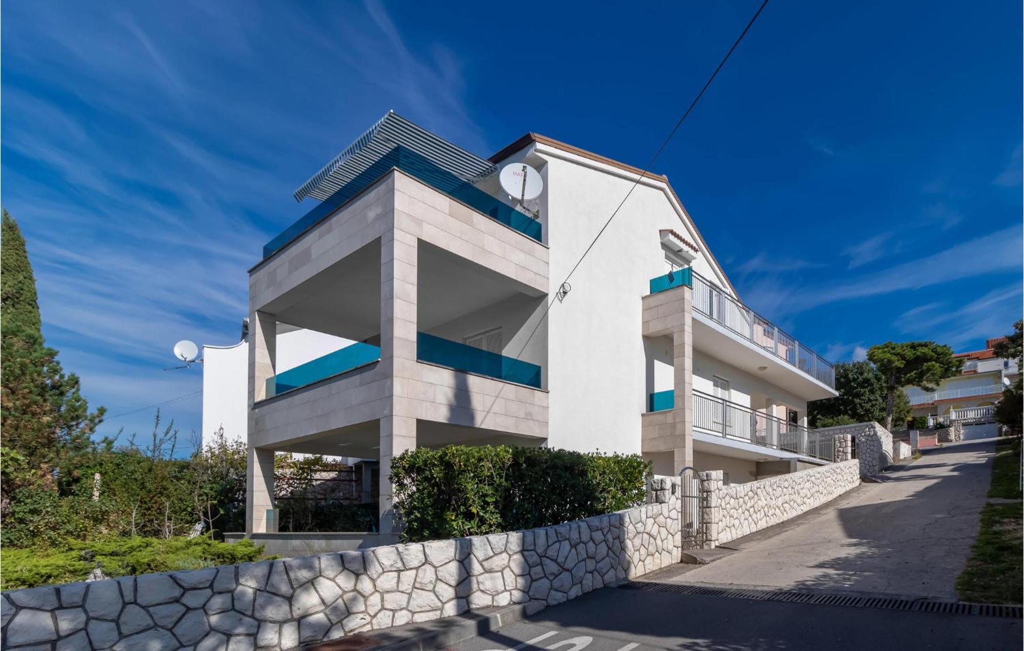 Stunning Apartment In Dramalj With House Sea View Kültér fotó