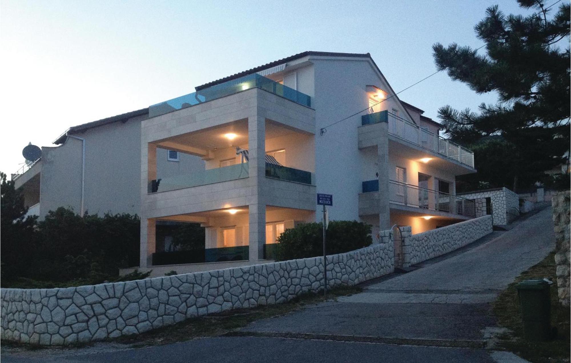 Stunning Apartment In Dramalj With House Sea View Kültér fotó