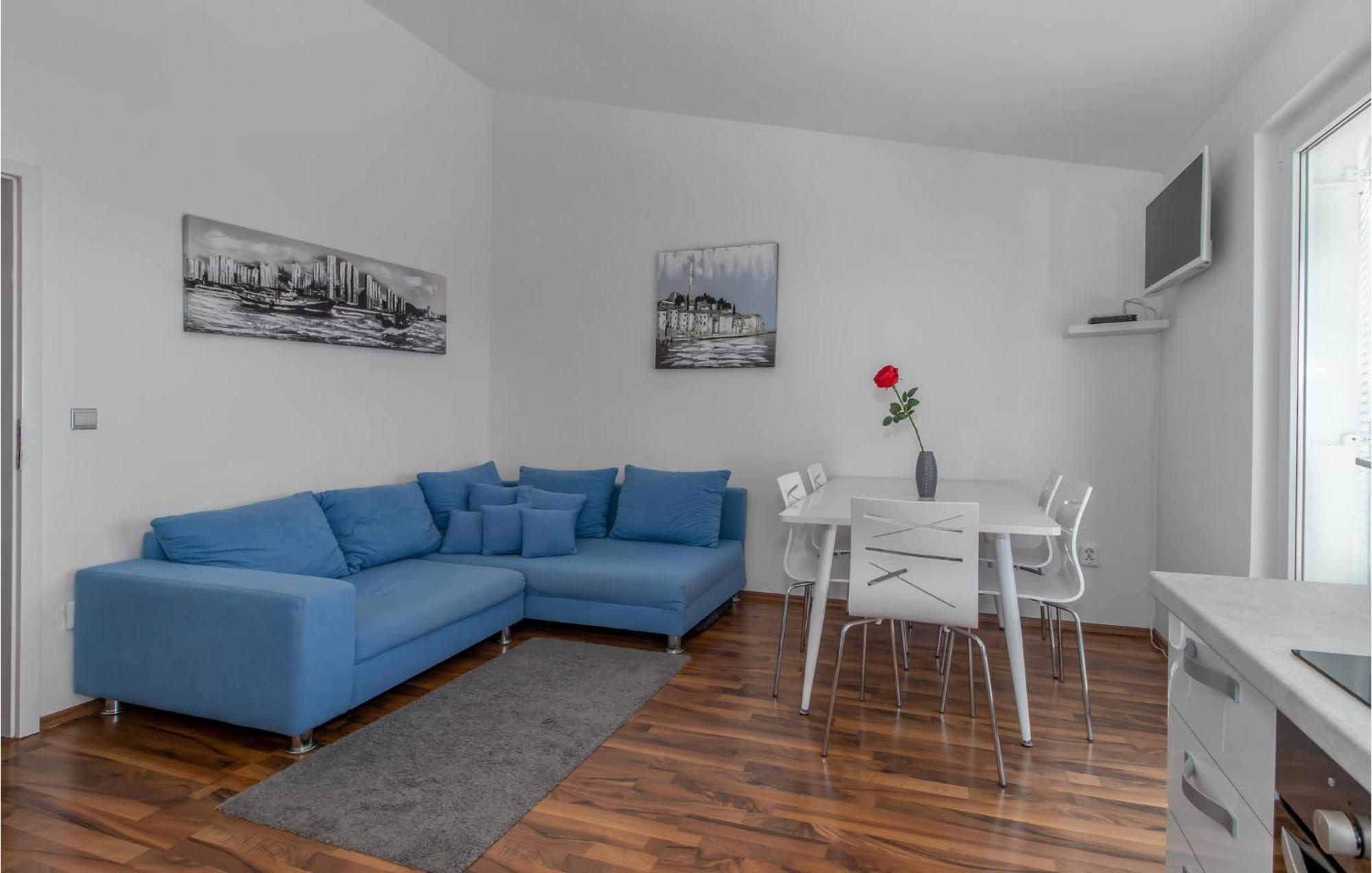 Stunning Apartment In Dramalj With House Sea View Kültér fotó